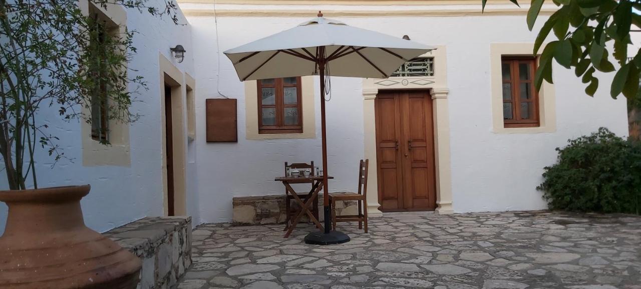 Vakantiehuis Small Traditional House In Asfendiou Kos