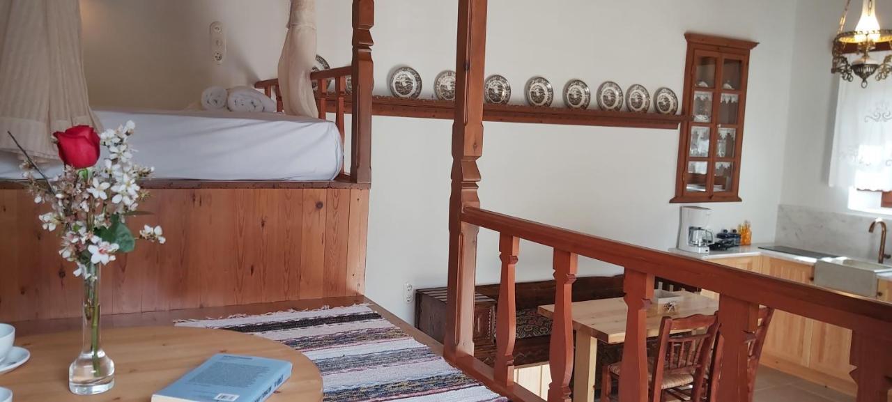 Small Traditional House In Asfendiou Kos Vakantiehuis *
